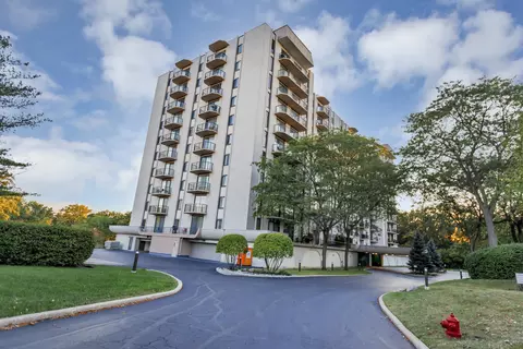 190 S Wood Dale Rd #809, Wood Dale, IL 60191