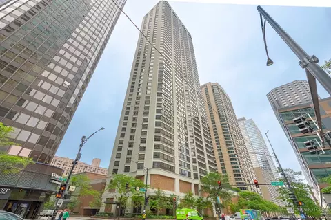 400 E Ohio St #4901, Chicago, IL 60611
