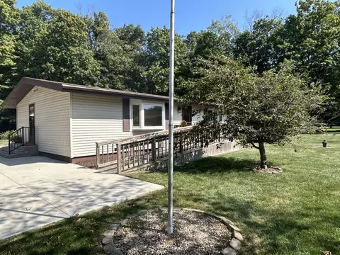 14249 N 688 East Rd, Fairmount, IL 61841