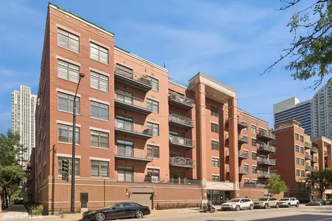 560 W Fulton St #506, Chicago, IL 60661