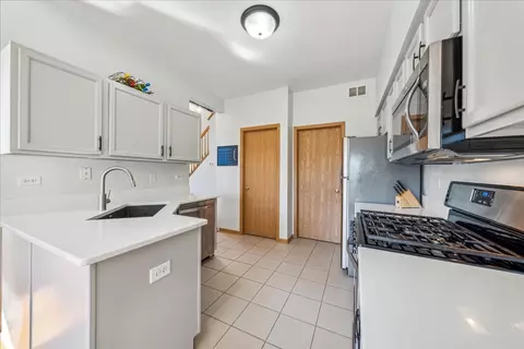 Kitchen - 4132 Oak Tree Ln, Plainfield, IL 60586 photo 3 of 3