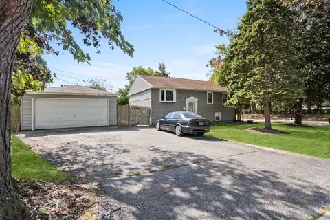620 Cook St, Wauconda, IL 60084