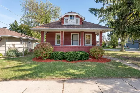 187 N Calhoun St, Aurora, IL 60505
