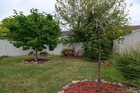 35 Parkshores Ave, Bloomington, IL 61701 photo 28