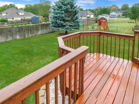 Exterior - 5987 Sweet Grass Dr, Roscoe, IL 61073 photo 9 of 19