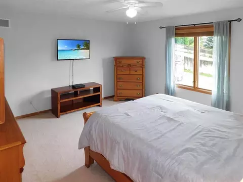 Bedroom - 5987 Sweet Grass Dr, Roscoe, IL 61073 photo 7 of 8