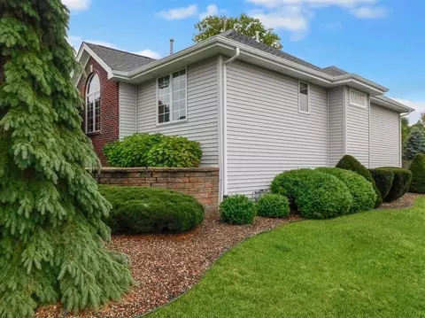 Exterior - 5987 Sweet Grass Dr, Roscoe, IL 61073 photo 19 of 19