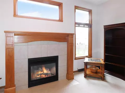 Living - 5987 Sweet Grass Dr, Roscoe, IL 61073 photo 2 of 3