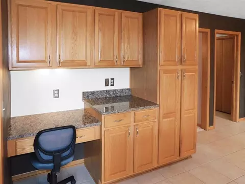 Kitchen - 5987 Sweet Grass Dr, Roscoe, IL 61073 photo 6 of 7