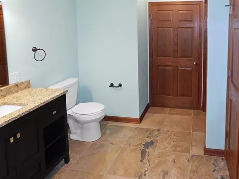Bath - 5987 Sweet Grass Dr, Roscoe, IL 61073 photo 4 of 5