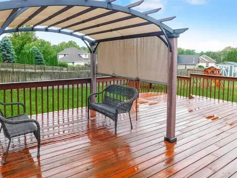 Exterior - 5987 Sweet Grass Dr, Roscoe, IL 61073 photo 5 of 19