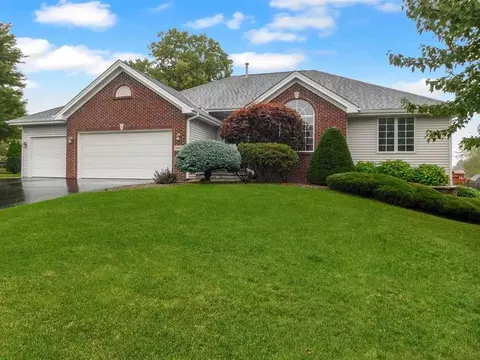 Exterior - 5987 Sweet Grass Dr, Roscoe, IL 61073 photo 2 of 19