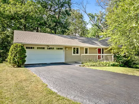 401 Eyre Ln, Davis, IL 61019