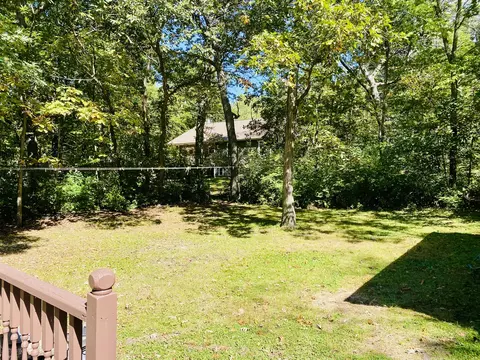 Exterior - 522 Saint Francis Dr, Dixon, IL 61021 photo 5 of 7