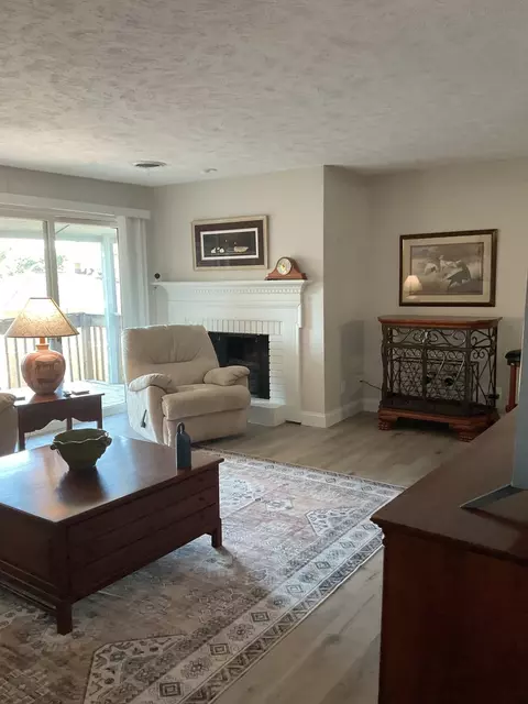 1111 E Jefferson St #10, Bloomington, IL 61701 photo 9