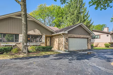 50 Chelsea St #50, Bloomingdale, IL 60108