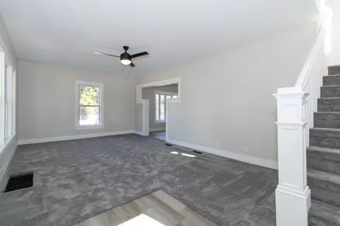 Living - 201 S Main St, Arrowsmith, IL 61722 photo 2 of 7