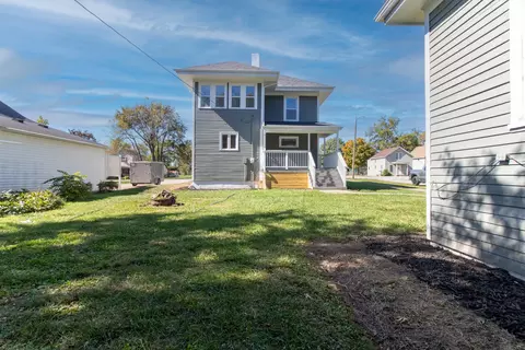 Exterior - 201 S Main St, Arrowsmith, IL 61722 photo 5 of 7