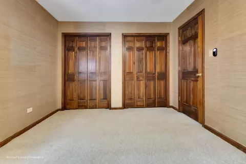 8201 Ridgepointe Dr, Burr Ridge, IL 60527 photo 25