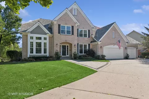 942 Lakewood Dr, Barrington, IL 60010