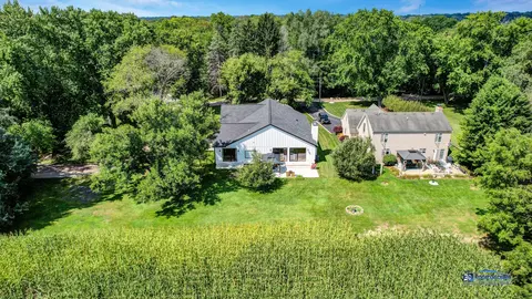 View/Area - 250 Riverview Dr, Algonquin, IL 60102 photo 2 of 7