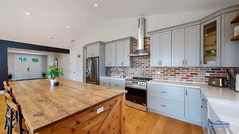 Kitchen - 250 Riverview Dr, Algonquin, IL 60102 photo 3 of 6