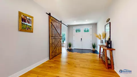 Entry Way - 250 Riverview Dr, Algonquin, IL 60102 photo 2 of 3