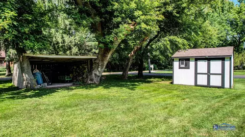Exterior - 250 Riverview Dr, Algonquin, IL 60102 photo 8 of 8