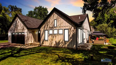 Exterior - 250 Riverview Dr, Algonquin, IL 60102 photo 5 of 8