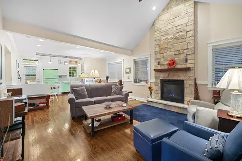 9743 S Hamilton Ave, Chicago, IL 60643 photo 6