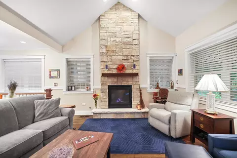 9743 S Hamilton Ave, Chicago, IL 60643 photo 7
