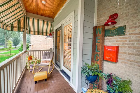 9743 S Hamilton Ave, Chicago, IL 60643 photo 5