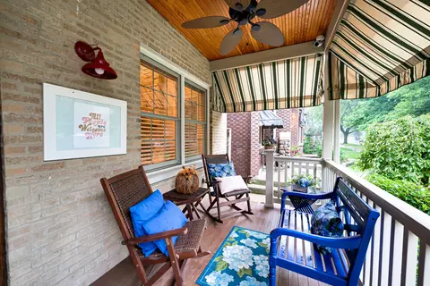 9743 S Hamilton Ave, Chicago, IL 60643 photo 4