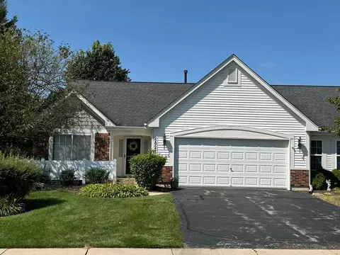 2827 N Southern Hills Dr, Wadsworth, IL 60083