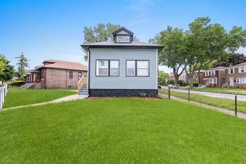 8320 S Anthony Ave, Chicago, IL 60617