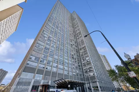 655 W Irving Park Rd #1401, Chicago, IL 60613