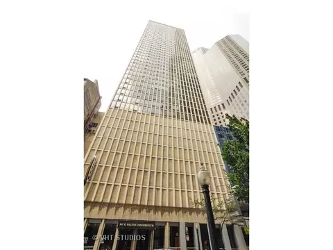 100 E Walton St #32D, Chicago, IL 60611