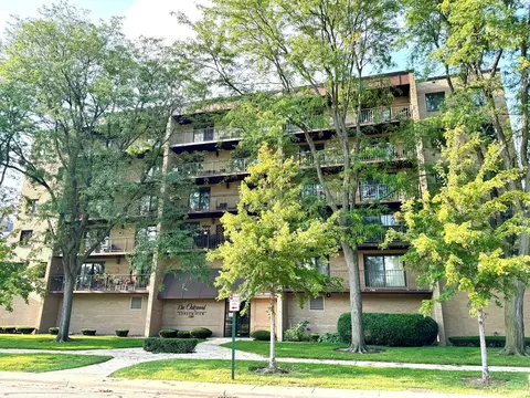 1380 Oakwood Ave #505, Des Plaines, IL 60016