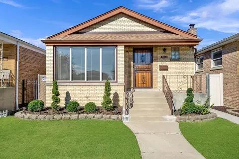 5736 S Meade Ave, Chicago, IL 60638