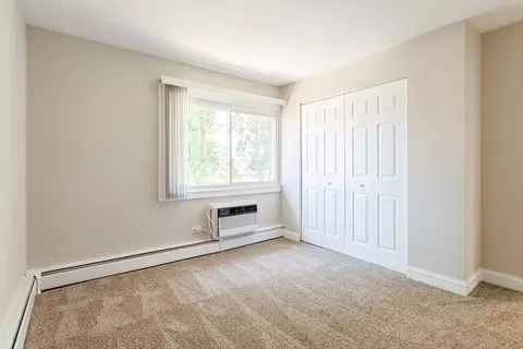 Bedroom - 8912 Steven Dr #2F, Des Plaines, IL 60016 photo 2 of 2