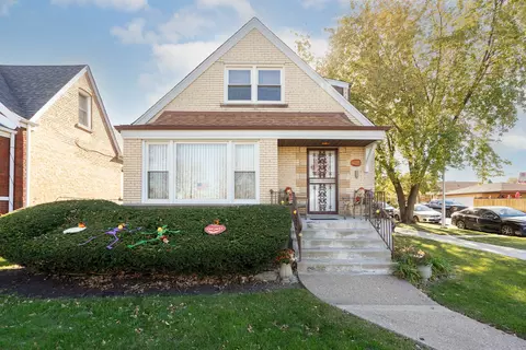 4225 W Marquette Rd, Chicago, IL 60629