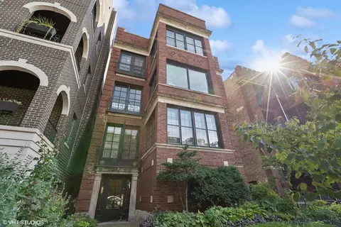 551 W Roscoe St #3, Chicago, IL 60657