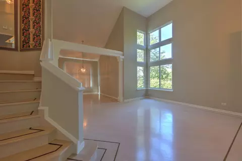 Living - 1380 Beacon Ln, Bartlett, IL 60103 photo 2 of 7