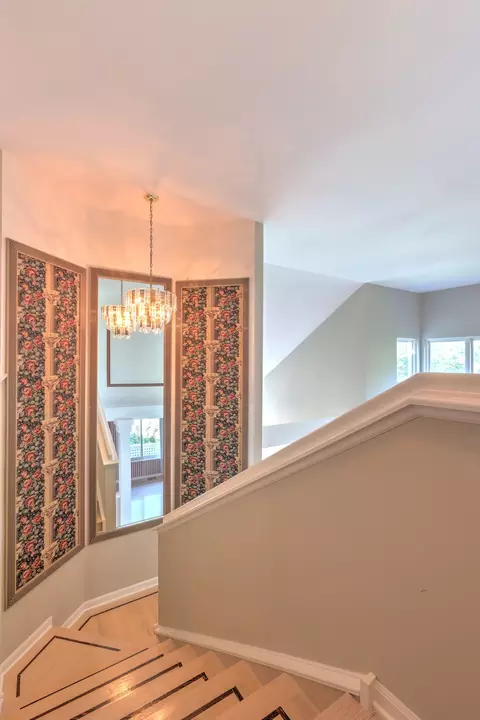 Entry Way - 1380 Beacon Ln, Bartlett, IL 60103 photo 3 of 4