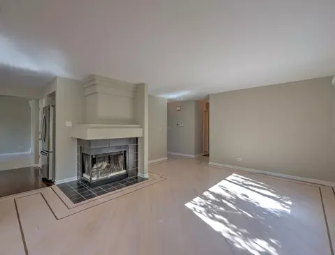 Living - 1380 Beacon Ln, Bartlett, IL 60103 photo 5 of 7