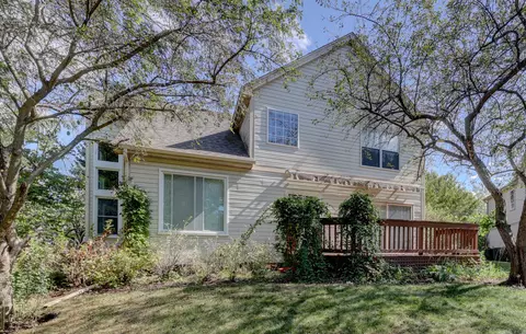Exterior - 1380 Beacon Ln, Bartlett, IL 60103 photo 6 of 9