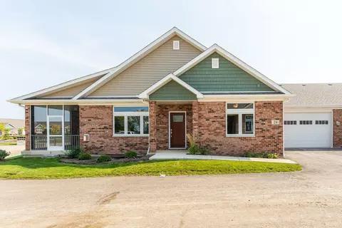 24 Briden Ln #24, Sycamore, IL 60178