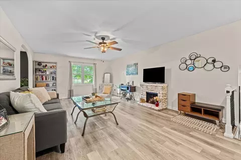 2 N651 Beith Rd, Elburn, IL 60119 photo 6