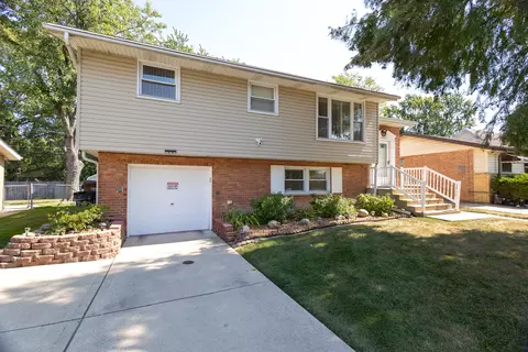 16503 Craig Dr, Oak Forest, IL 60452