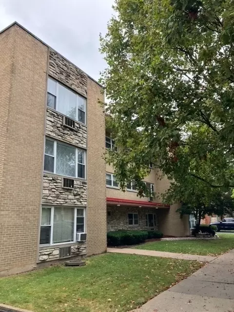 415 S Maple Ave #603, Oak Park, IL 60302